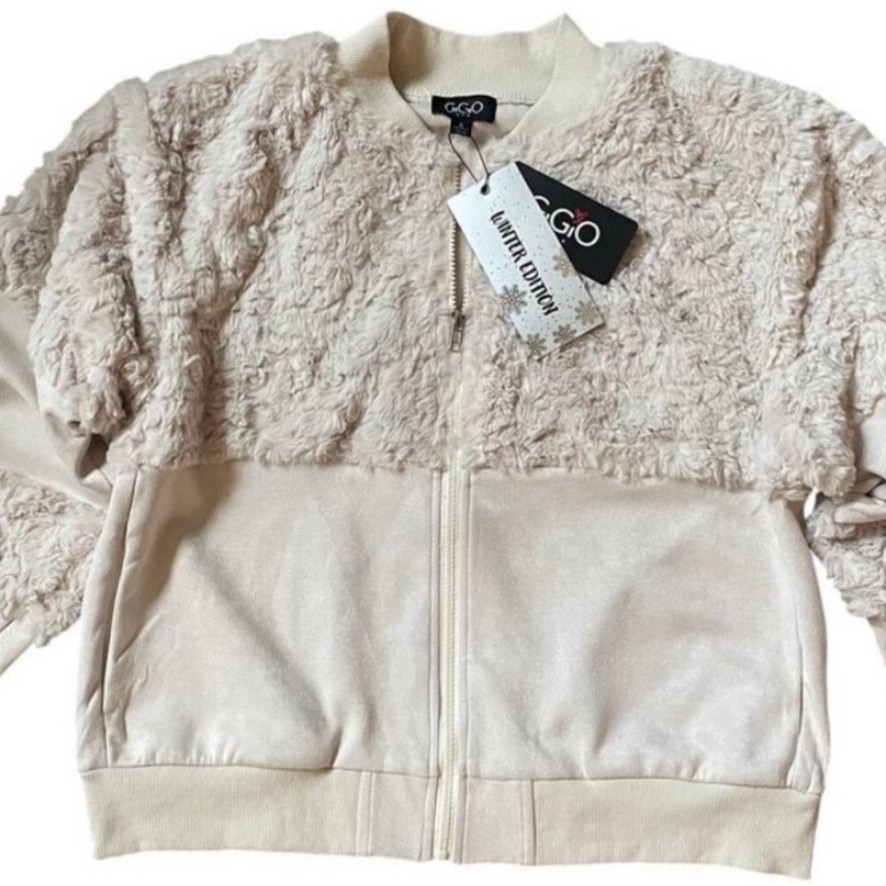 NWT GiGiO Faux Fur Sherpa Bomber Size S, Cream, Soft, & Cozy